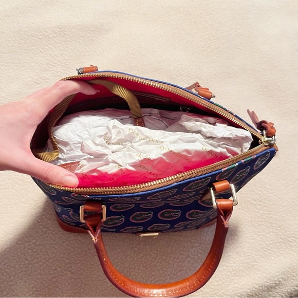 Dooney & Bourke Womens Florida Gators Coated Canvas Convertible Handbag Purse - Picture 12 of 16